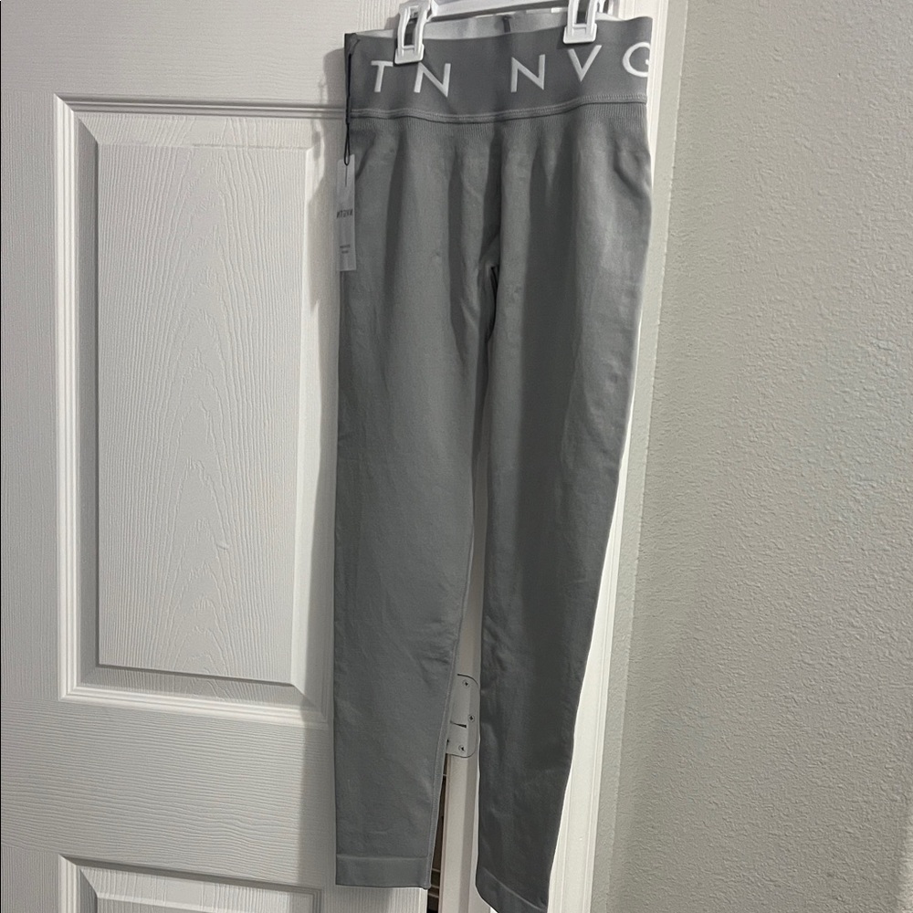 NVGTN Light Gray Sport Seamless Women's Leggings